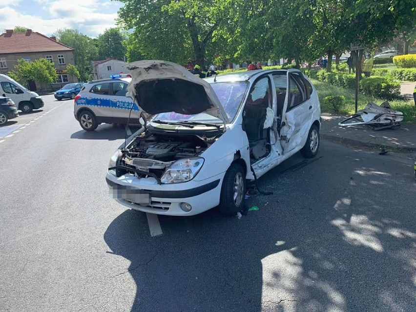 Wypadek i pożar budynku mieszkalnego w Rogoźnie [ZDJĘCIA]