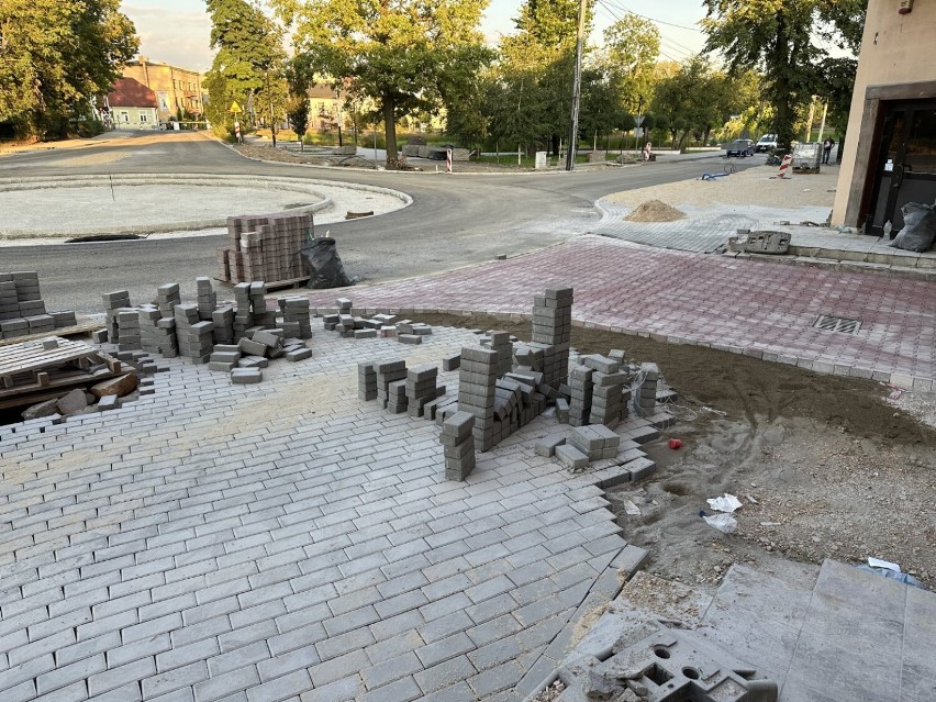 Remont ulicy Krasickiego w Radomsku z opóźnieniem. Kiedy pojedziemy rondem? ZDJĘCIA