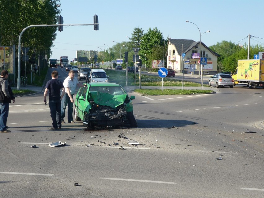 Tarnów: wypadek na skrzyżowaniu ulicy Słonecznej i  Jana Pawła II