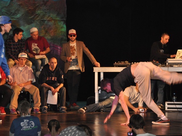 Turniej tańca break dance WYPAS POSAMPAS 2011  w MDK