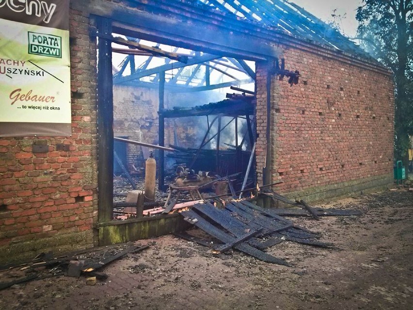 Pożar w Przemęcie. Spłonęła stodoła i budynki gospodarcze