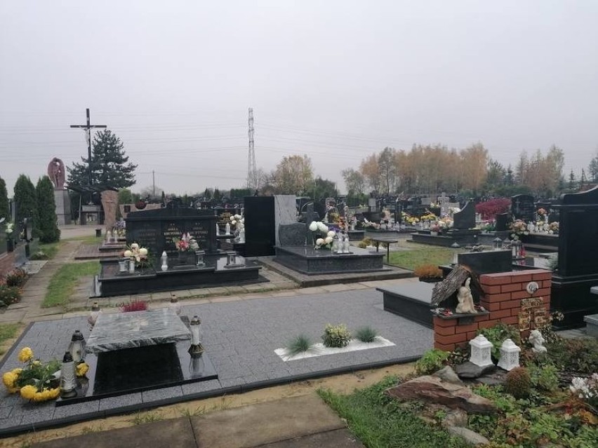 Proboszcz z parafii w Ksawerowie planował kolędę. To ten sam proboszcz, który mimo obostrzeń otworzył cmentarz 1 listopada. Co na to kuria? 