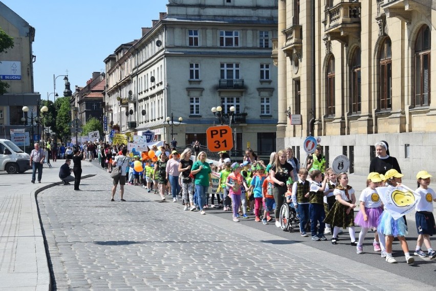 Marsz ulicami Kalisza zainaugurował 10. Kaliski Tydzień...