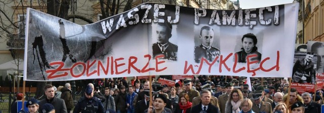 Kraków regularnie oddaje hołd żołnierzom wyklętym. Przejdź do kolejnych zdjęć i zobacz, jak przebiegały obchody 73. rocznicy śmierci rotmistrza Pileckiego
