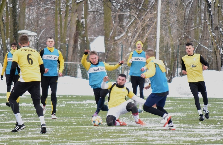 Malbork. Pomezania wygrała kolejny sparing. Tym razem na "lodowisku" pokonała Rodło 