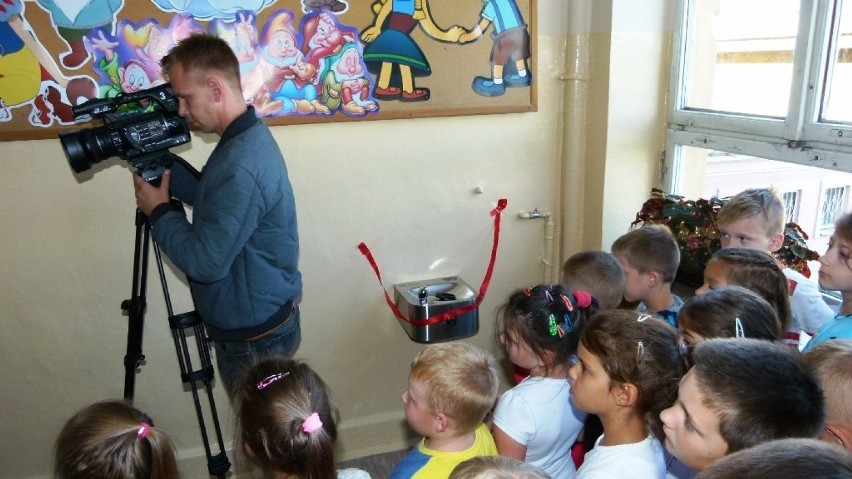Poidełko w Szkole Podstawowej w Kielcach. Będą pić wodę prosto z sieci wodociągowej
