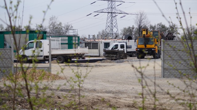 Asfaltownia w Jastrzębiu: mieszkańcy boją się o zdrowie. Zdjęcia z kwietnia, zanim inwestor otrzymał zgodę na rozpoczęcie budowy