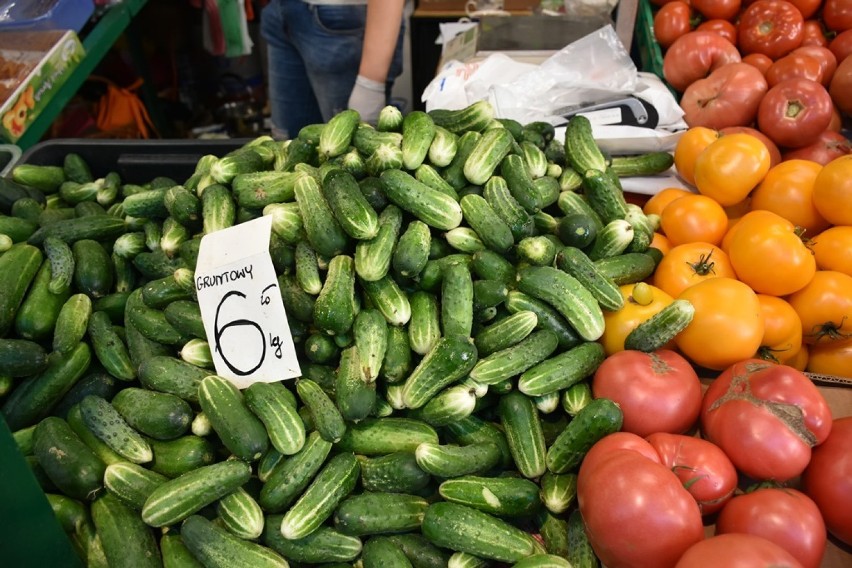 Czas na robienie przetworów. Sprawdziliśmy  jak kształtują się obecnie ceny warzyw i owoców na chełmskim bazarze – zobaczcie zdjęcia