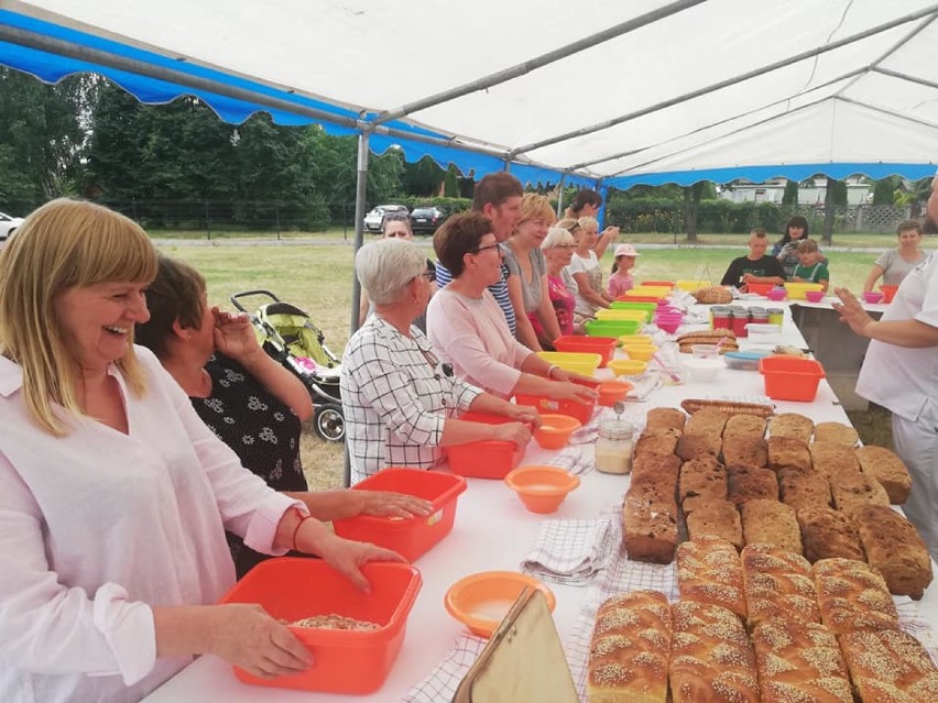Warsztaty pieczenia chleba w Wadlewie