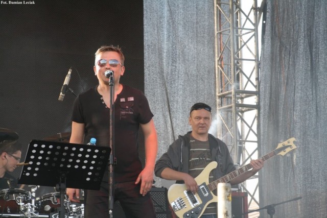 Zesp&oacute;ł JemDżem śpiewał kawałki zespołu Dżem. Fot. Damian Leciak