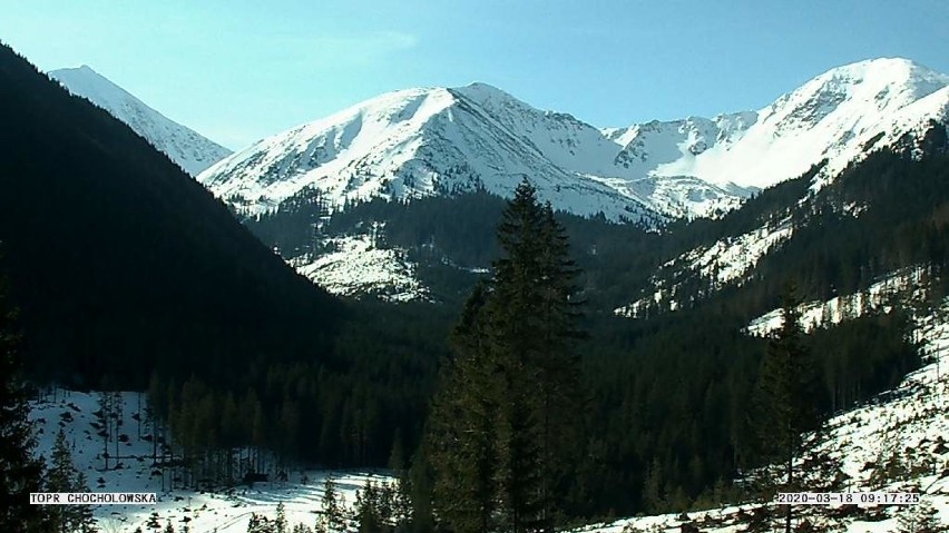 Tatry. W górach pusto i niebezpiecznie. Jest drugi stopień zagrożenia lawinowego