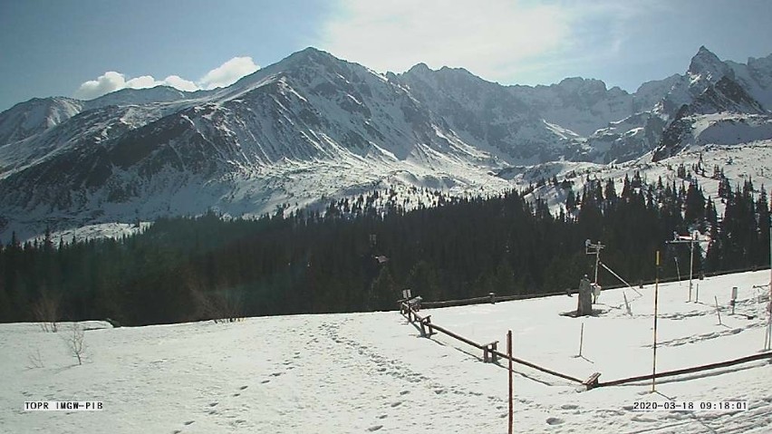 Tatry. W górach pusto i niebezpiecznie. Jest drugi stopień zagrożenia lawinowego