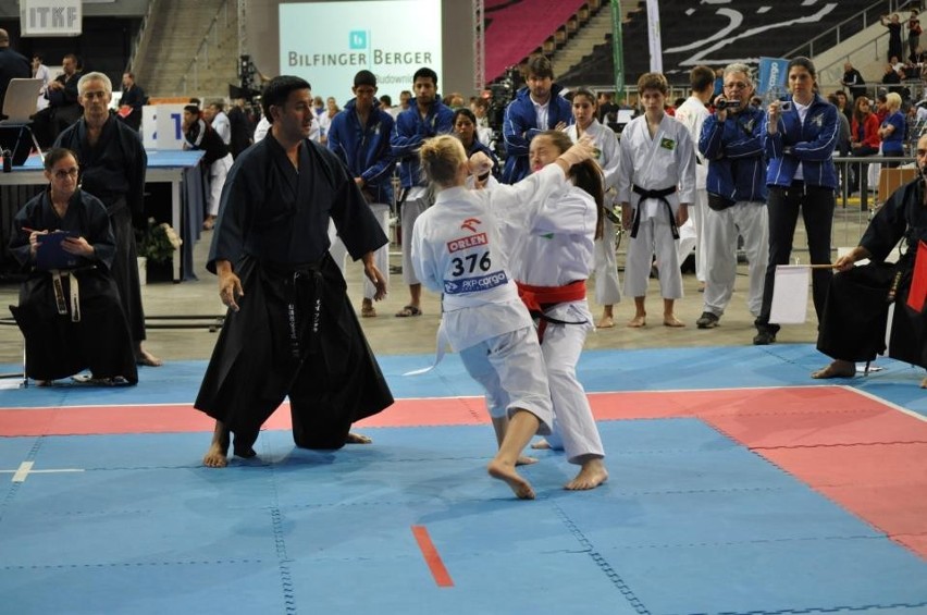 Iga Cudziło z UKS KT Kraśnik wicemistrzynią świata w karate tradycyjnym! ZDJĘCIA