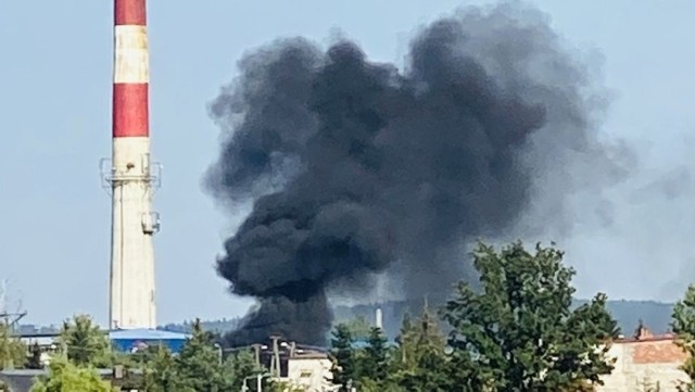 Słup dymu pojawił się w poniedziałek, 14 września nad Kielcami.