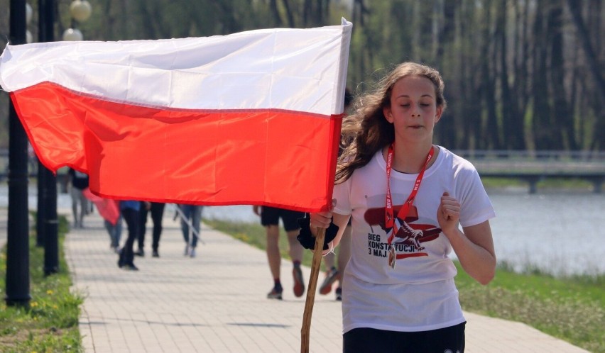 Bieg Flagi nad zalewem na Borkach w Radomiu. Zobacz zdjęcia