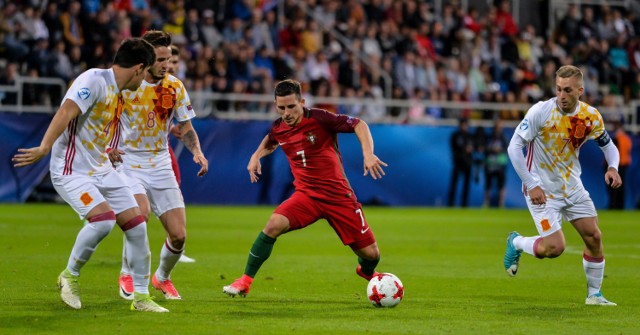 20.06.2017 gdynia
stadion miejski w gdyni . uefa euro u-21 . mecz portugalia - hiszpania
na zdjeciu: saul niguez (8) , daniel podence (7) , gerard deulofeu (7)
fot. przemyslaw swiderski / polska press / dziennik baltycki