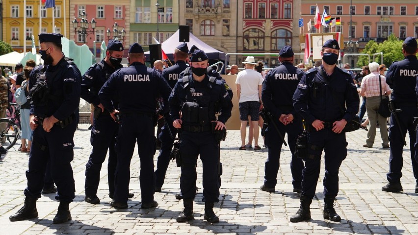 Andrzej Duda we Wrocławiu. W Rynku kilka tysięcy osób [FILMY, ZDJĘCIA]