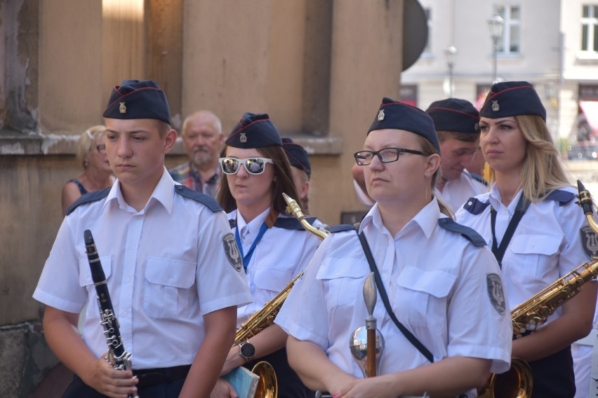 Śremianie bawili się na imieninach ks. Piotra Wawrzyniaka -...