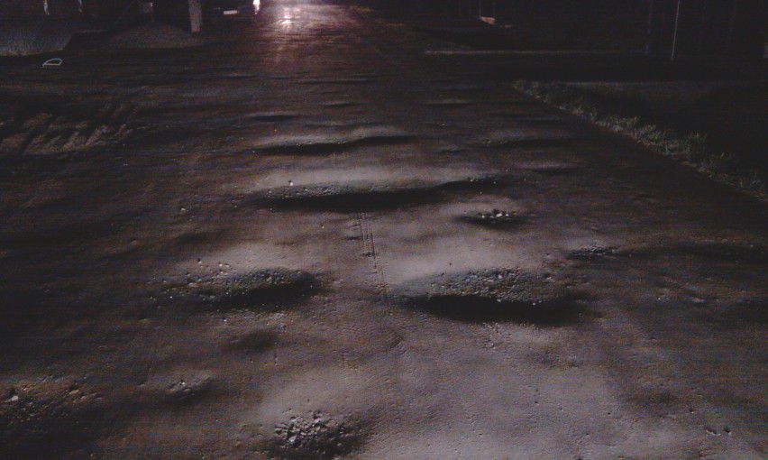 Ulica Sarnia w nocy