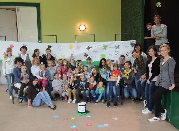 Warsztaty edukacyjne English for kids - spring w Zespole Szkół w Strzegomiu