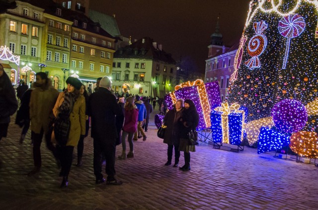 Iluminacja świąteczna, Warszawa. Ostatni raz mogliśmy poczuć atmosferę w tym roku! [ZDJĘCIA]