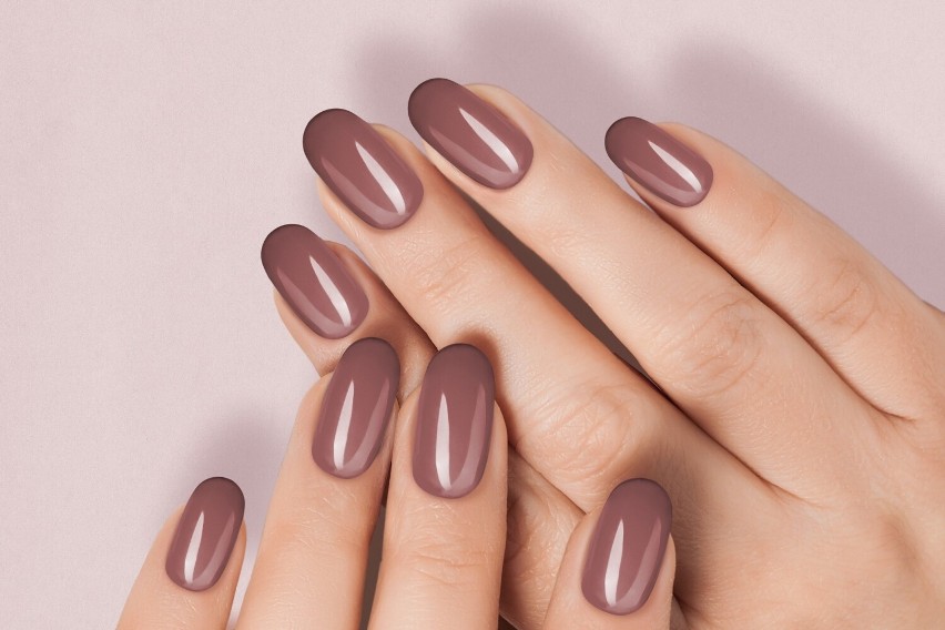 Szukasz inspiracji na piękny i modny manicure? Wypróbuj...