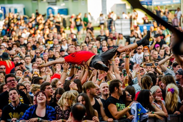 Koronawirus w Polsce: Cieszanów Rock Festiwal 2020 przechodzi do internetu. Organizatorzy piszą "przyjmujemy korona-wyzwanie' [FOTOGALERIA]
