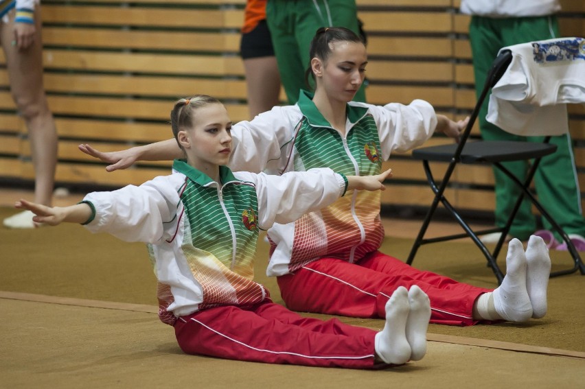 Turniej w akrobatyce sportowej. Zobacz zdjęcia z meczu...