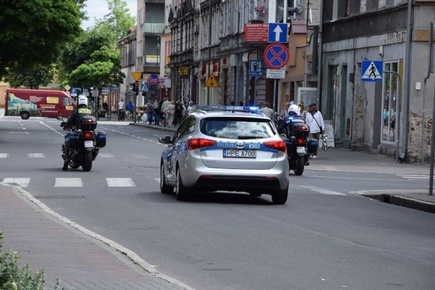 Zostali wyrzuceni z policji, a sprawą zajęła się...