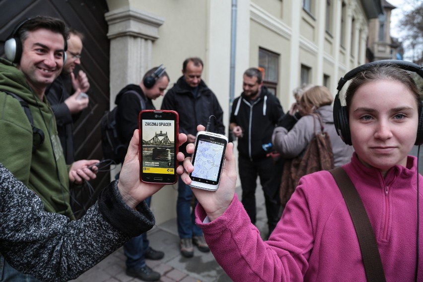 Gdzie zamówić jedzenie, gdzie tworzą się korki i co skrywa...