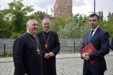 Nuncjusz apostolski w Głogowie. Salvatore Pennacchio otworzył nowy fragment szlaku św. Jakuba