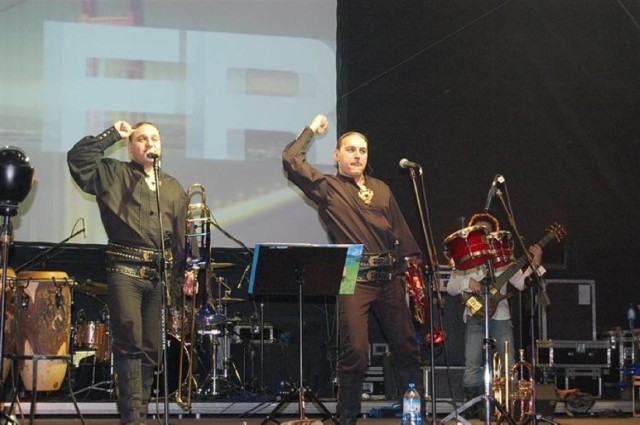 W 2009 roku wystąpiła grupa Golec uOrkiestra