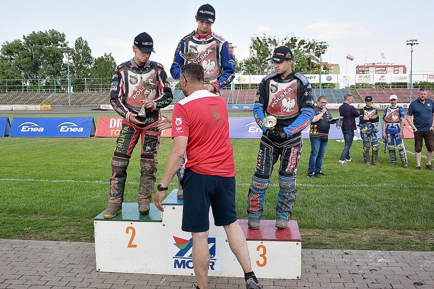 Jakub Krawczyk triumfował w żużlowym Turnieju Zaplecza Kadry Juniorów, który odbył się w Pile. Zobacz zdjęcia