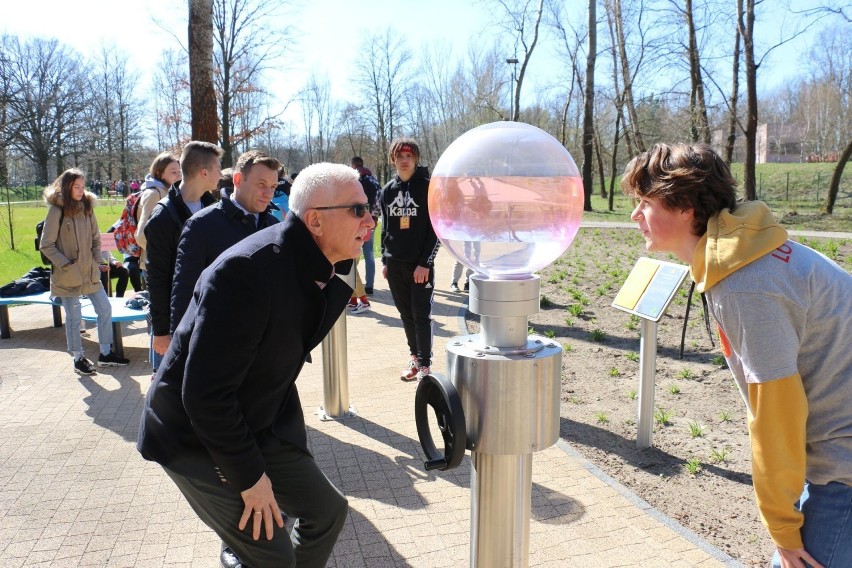 Otwarcie Parku Fizyki dla uczniów. 1 kwietnia 2019 r.