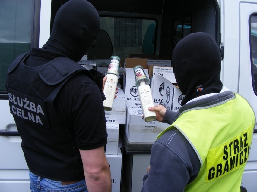 Miszewo. Straż Graniczna skonfiskowała alkohol bez akcyzy oraz sprzęt AGD wartości 790 tys. zł
