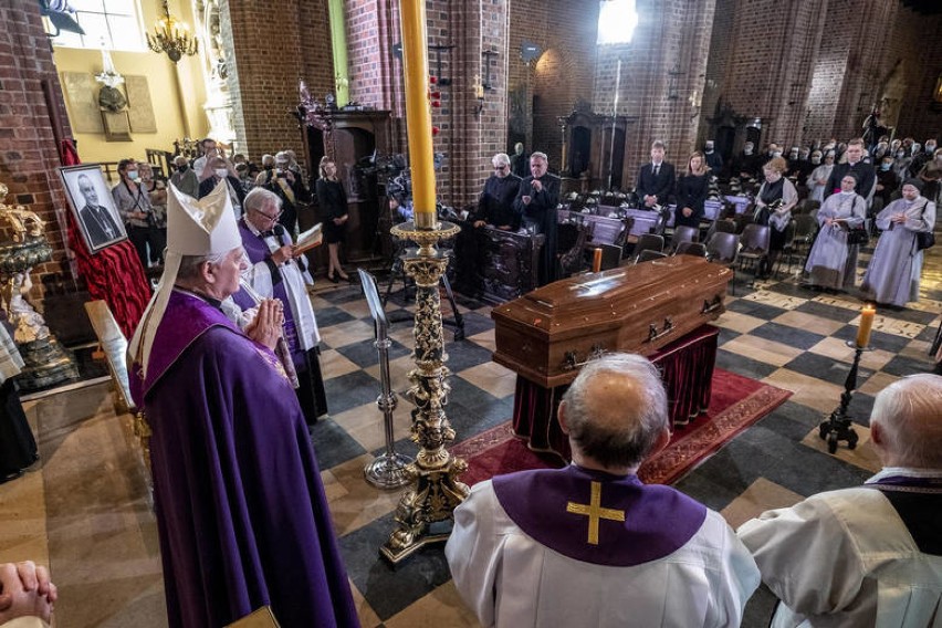 W sobotę odbył się pogrzeb kardynała Zenona Grocholewskiego