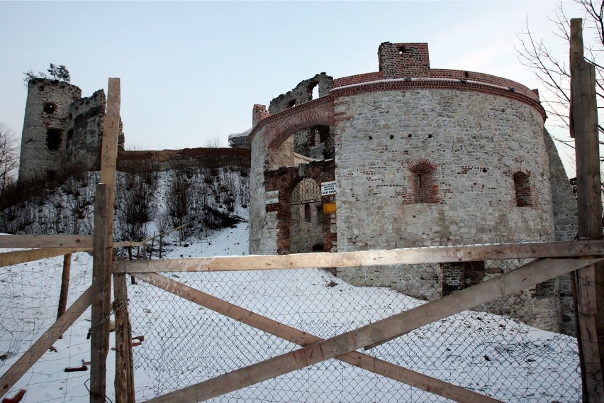 Zamek Rudno. Zdjęcie z 2011 roku.