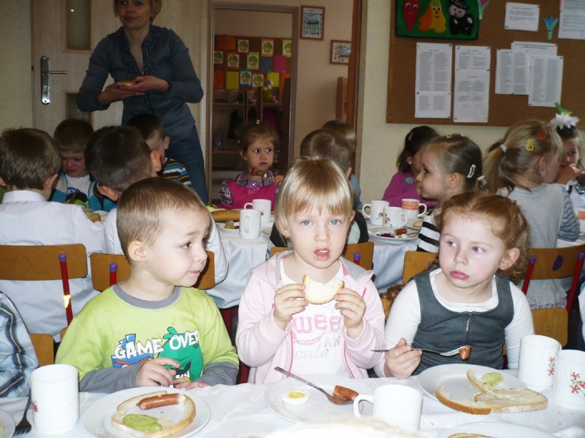 Syców: Śniadanie wielkanocne w Przedszkolu nr 2 im. Cz. Janczarskiego (ZDJĘCIA)