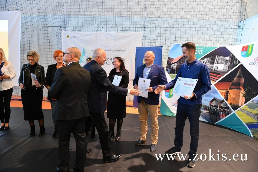 POSM w Pucku otrzymał Certyfikat Pomorskiego Programu Edukacji Morskiej - paździenrik 2022 r.