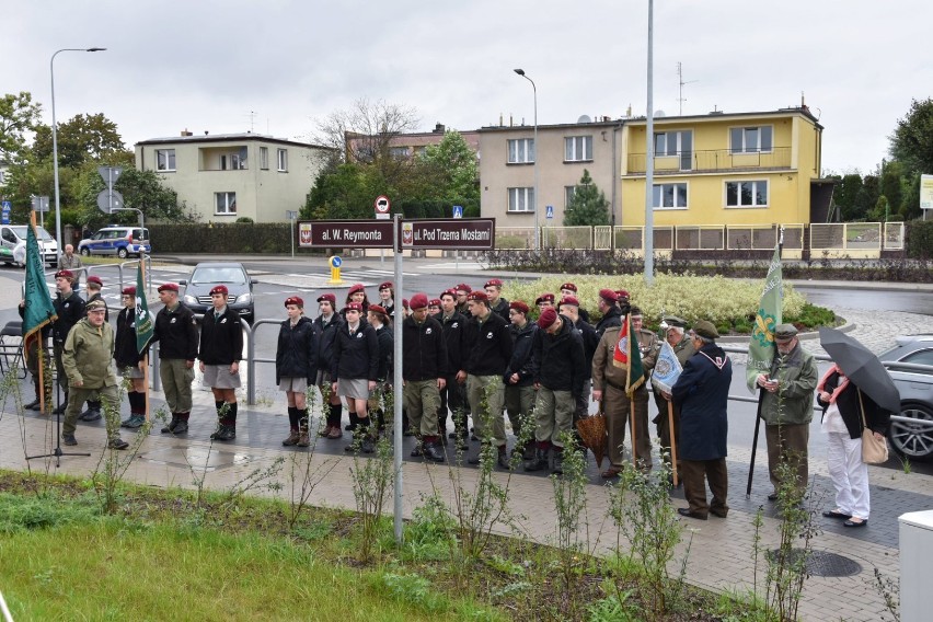 Gniezno: Odsłonięcie tablicy Franciszka Szeszuły [4.10.2020]