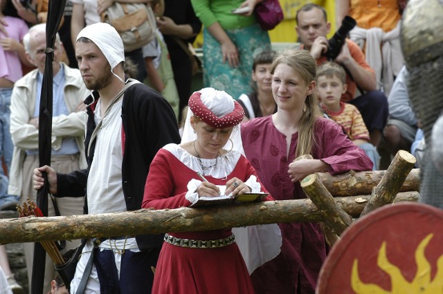 &#8226; Anno Domini 1410 - malborskie stowarzyszenie, które położyło podwaliny pod sukcesy Oblężenia Malborka. Grupa wolontariuszy zaproponowała Muzeum Zamkowemu zorganizowanie imprezy plenerowej, która potem stała się rozpoznawalna w kraju i za granicą.