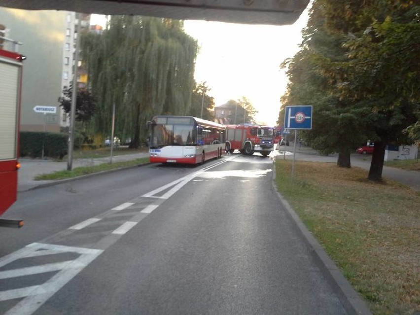 Autobus miejski w Mysłowicach stanął w ogniu [zdjęcia]
