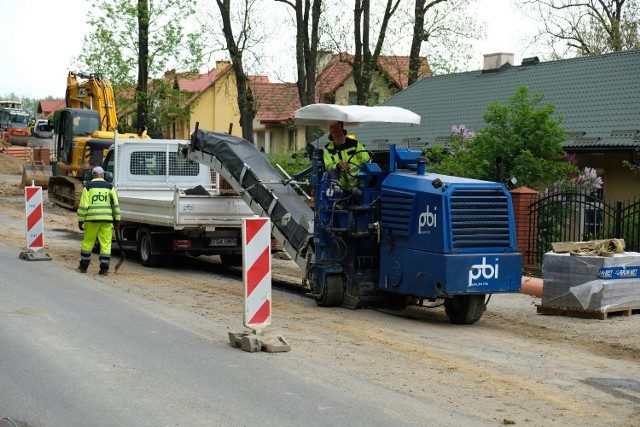 Trwa rozbudowa ul. Wysockiego w Przemyślu,  w ramach projektu "Rozbudowa i integracja systemu komunikacji publicznej na terenie MOF (Miejski Obszar Funkcjonalny – przyp. red.) Przemyśl".

Zobacz także: Odkrycie archeologów podczas prac przy budowie obwodnicy Sanoka. Odkopali studnię z okresu rzymskiego
