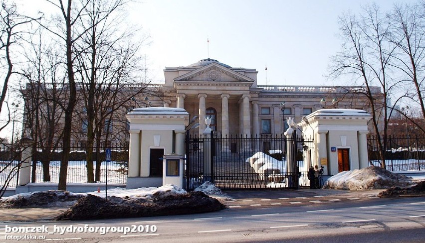 Ambasada Rosji powstawała w latach 
1954-55. Pałac ten do...