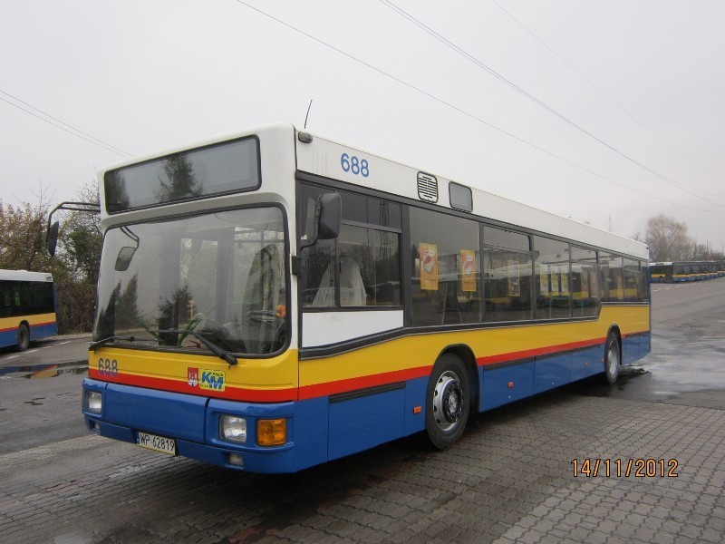 Odmalowany autobus nr 668