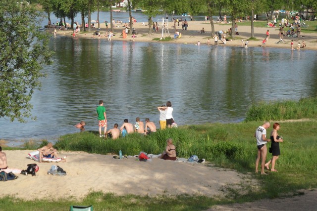 Sosina w Jaworznie. Policjanci uczulają plażowiczów