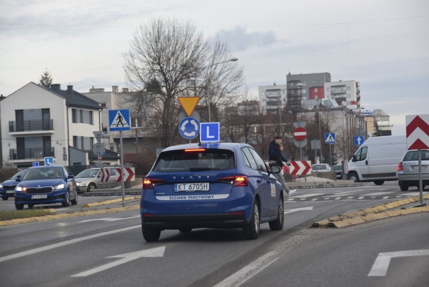 Przystępujący do egzaminów na prawo jazdy płacą w Małopolsce...