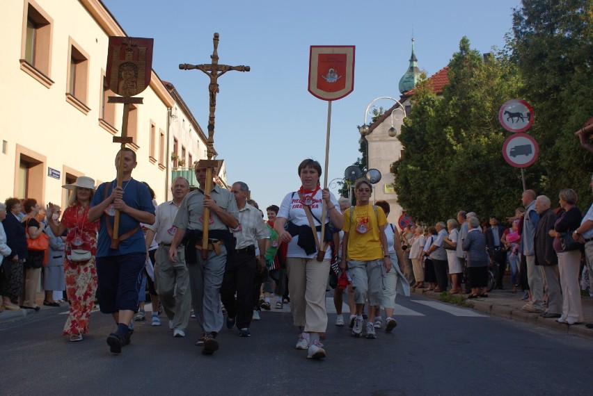 Zapisy na 412. Sieradzką Pielgrzymkę na Jasną Górę ruszają 7...