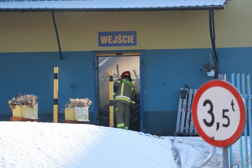 Pożar przy Pojezierskiej w Łodzi. Co było przyczyną? Właściciel oszacował straty powstałe w wyniku pożaru