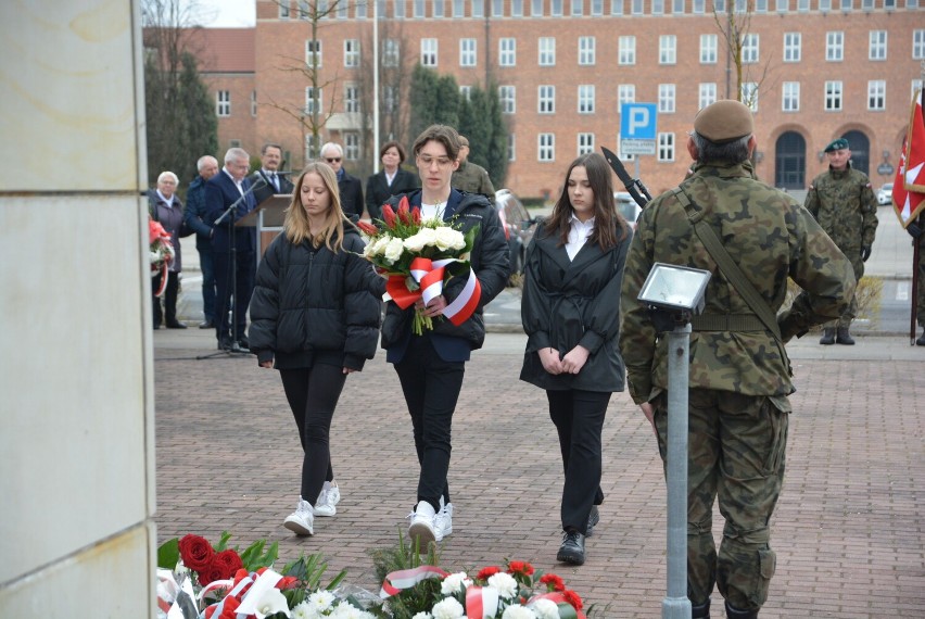 13 kwietnia - Dzień Pamięci Ofiar Zbrodni Katyńskiej w Pile [ZOBACZ ZDJĘCIA]